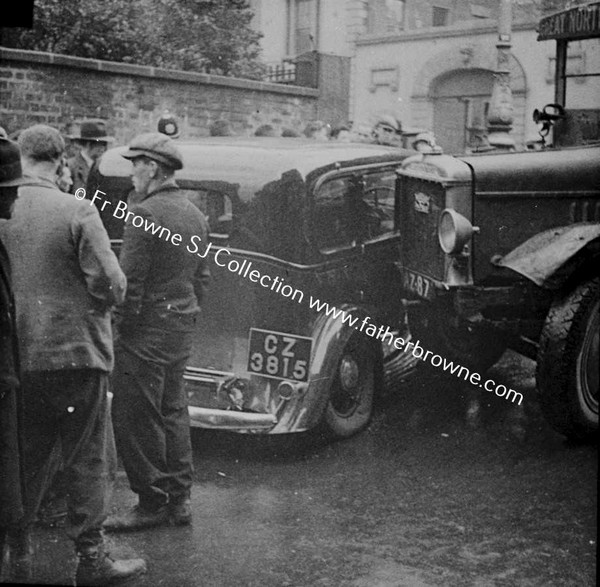 CRASH OUTSIDE GUINNESS BREWERY